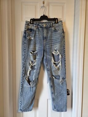 Aeropostale Ripped Mom Jean